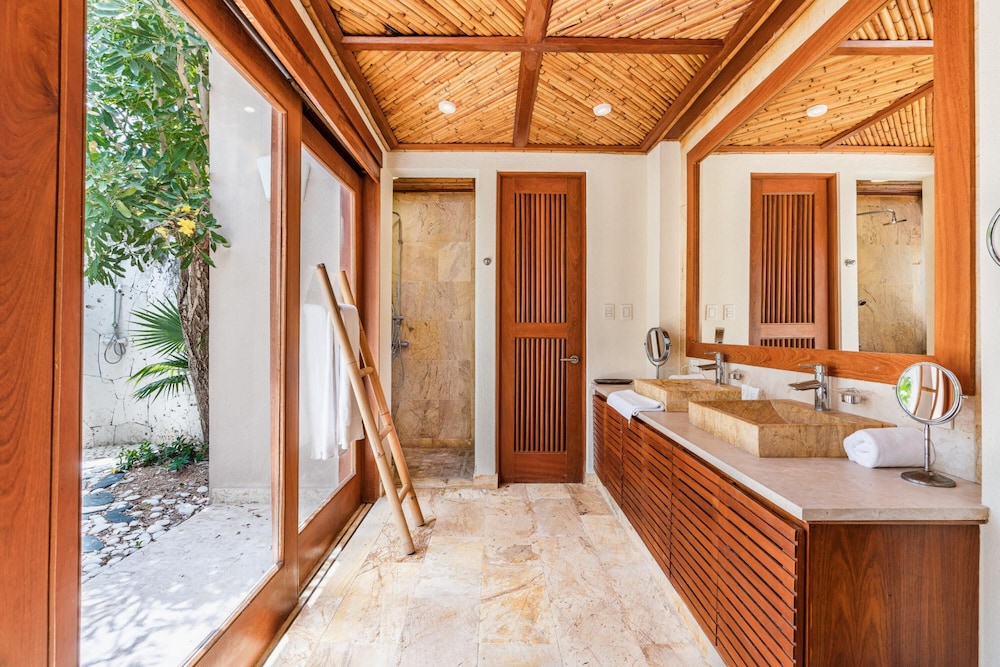 Stylish Bungalow at Green Village w Pool AB3 view 5