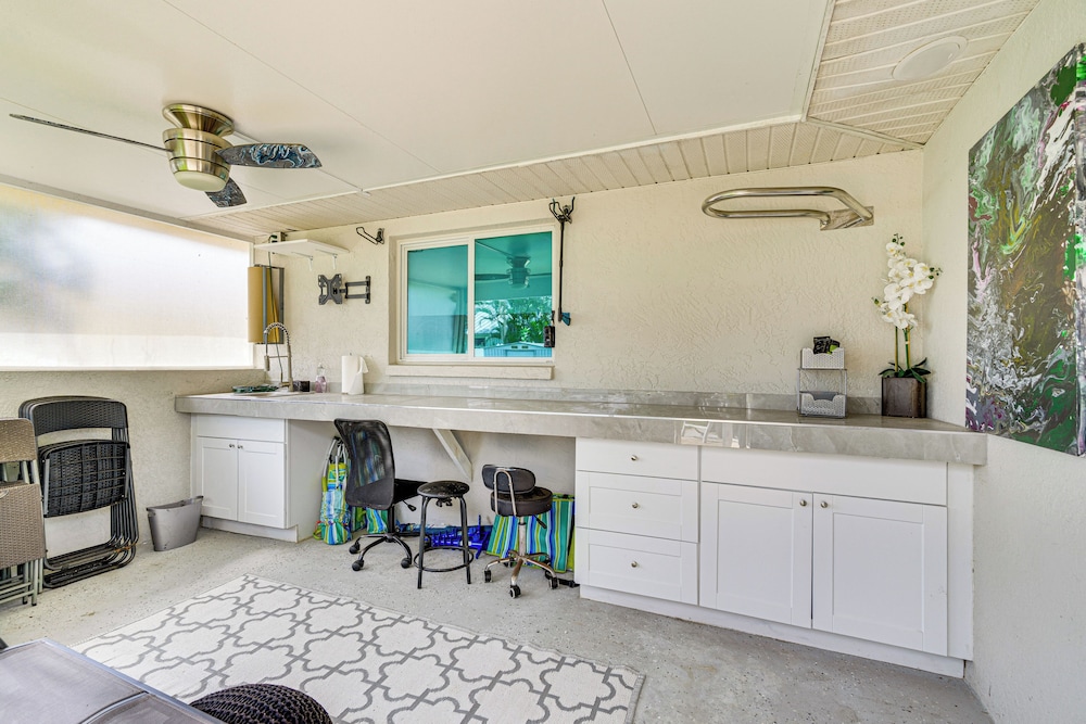 6 Mi to Beach: Family Oasis w/ Pool in Cape Coral