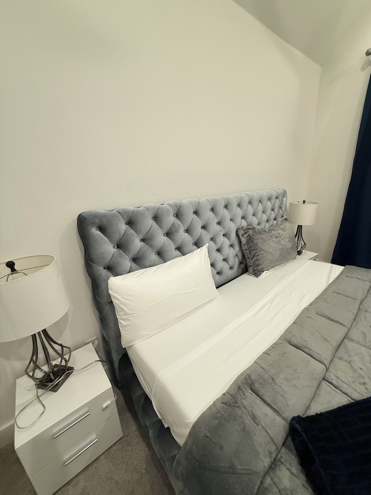 Luxury 3BR for Families Nurses and Group
