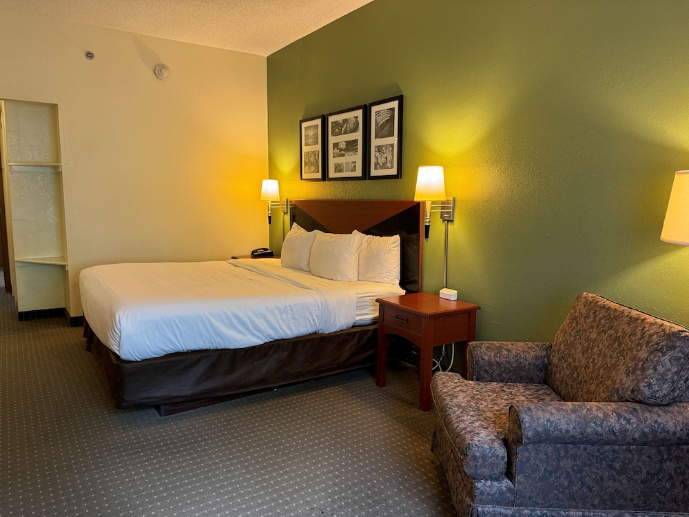 SureStay by Best Western Pearl Jackson Airport view 4