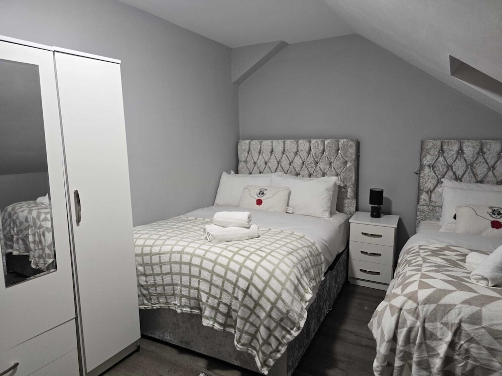 Heathrow roomzzzz B&B
