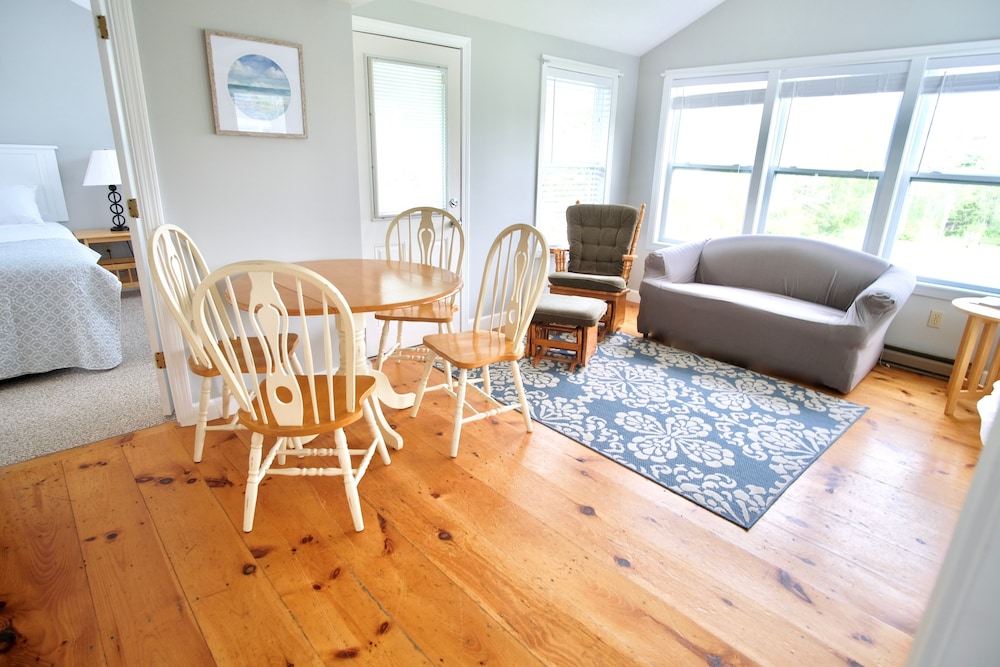 Glenmoor By the Sea