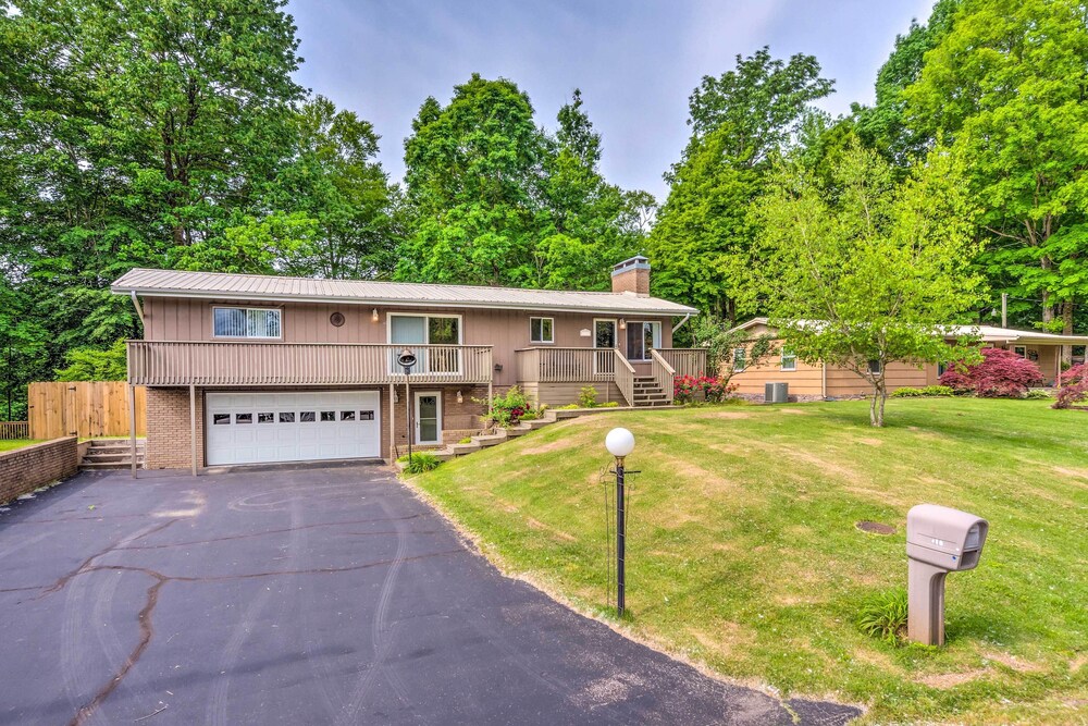 Barren River Lake Home w/ Boat Dock + Grill! view 5
