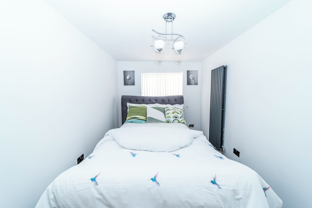 A Stunning Four Bed House in Posh Oadby, Leicester