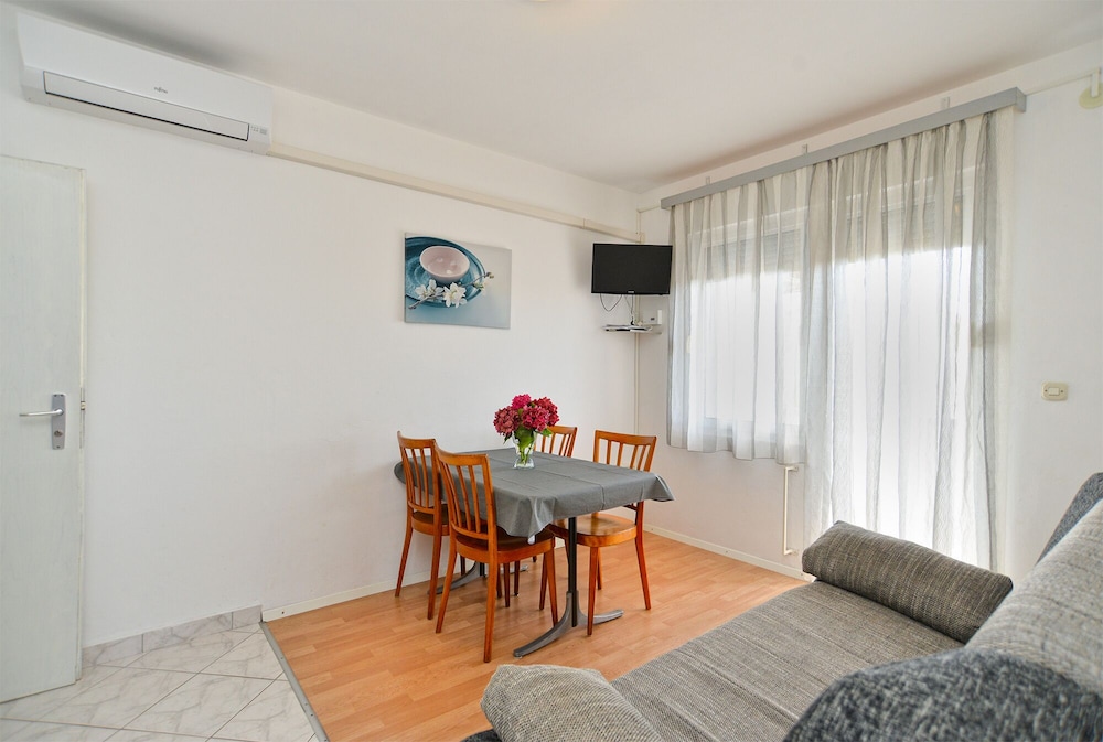 Apartments 2071