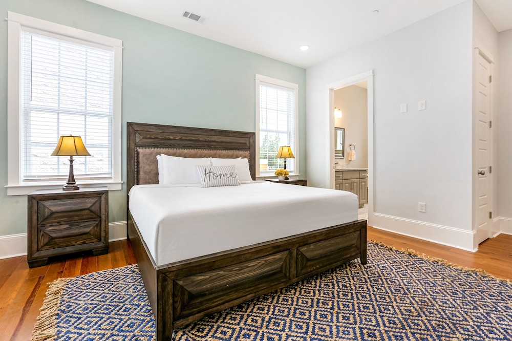 New Orleans Vacations - Stunning 4 5 BRs w Pool by Hosteeva - Property Image 93