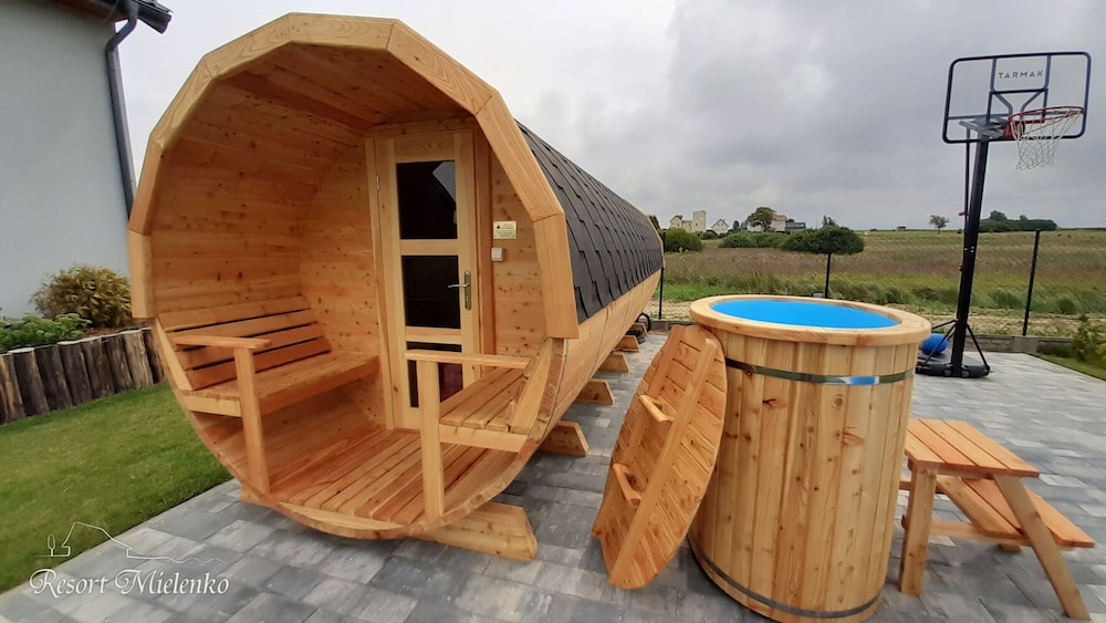 Holiday Home With Garden, Sauna, Jacuzzi