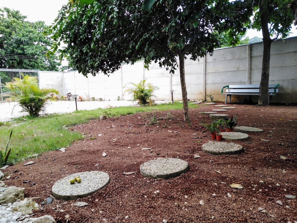 Photo 16