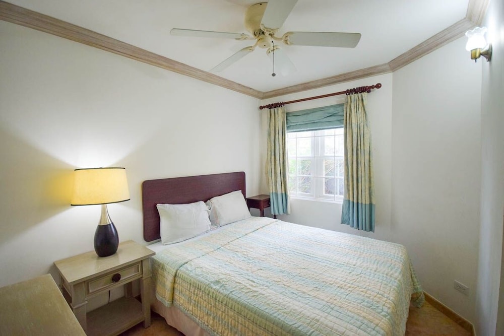 Modern 2-bed Apt Near Beach In St. Lawrence Gap 2 Bedroom Apts by Bluescape