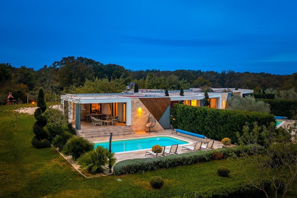 Villa Royal Green Four