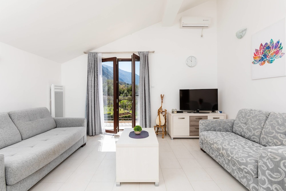 Apartments Miramar