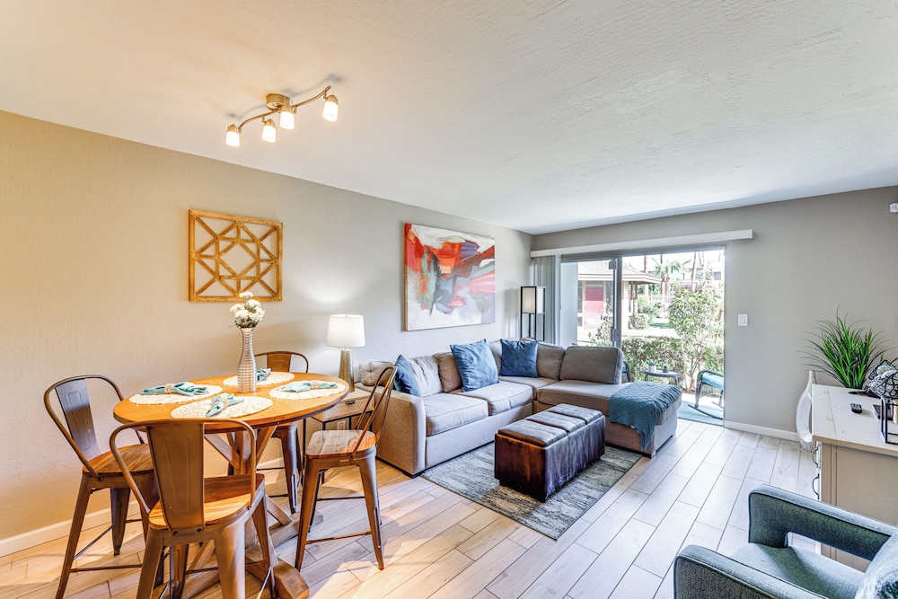 Walk to Old Town: Scottsdale Condo w/ Pool Access!