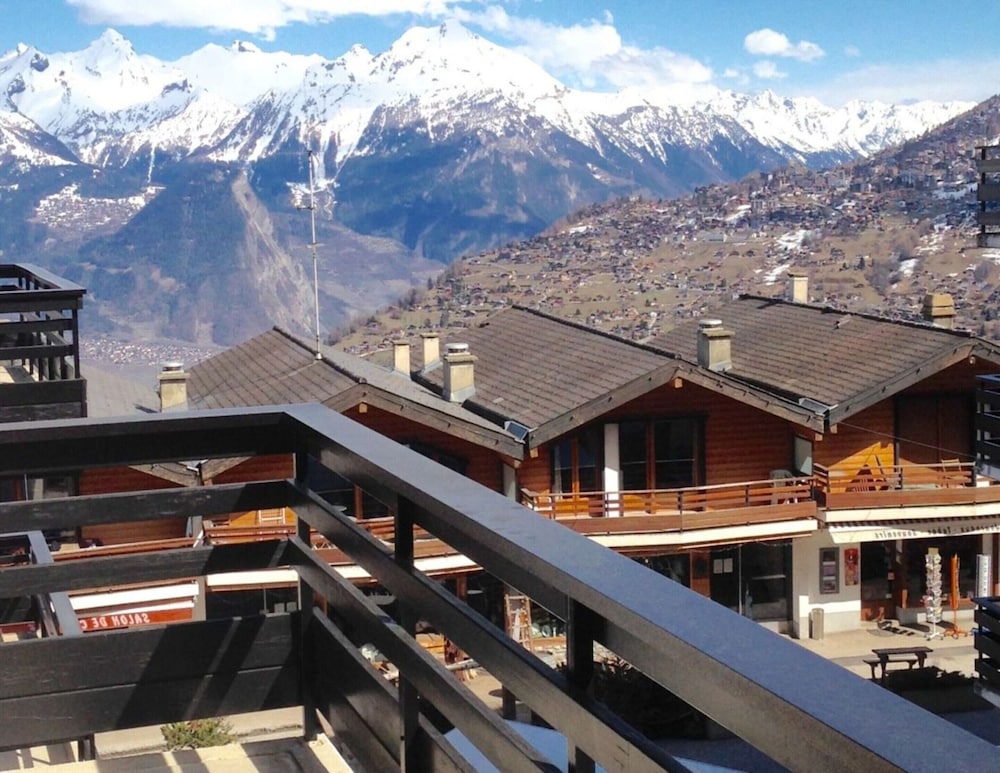 Apartment in Veysonnaz Near Ski Gondola