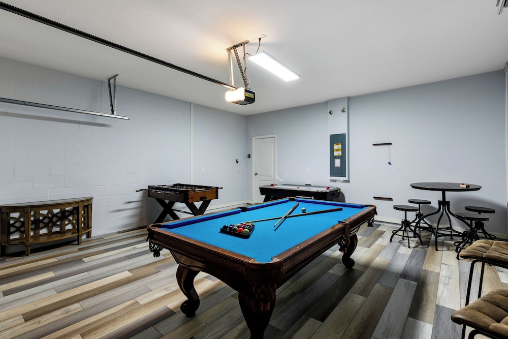 Solterra- LakeView - Private Pool & Spa