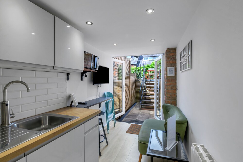 Ecclesall Road Apartment