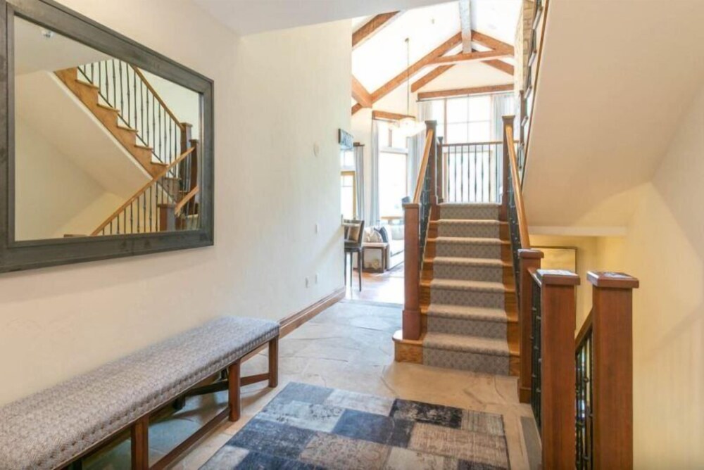 Vail_gore_creek_bergrose_5bd