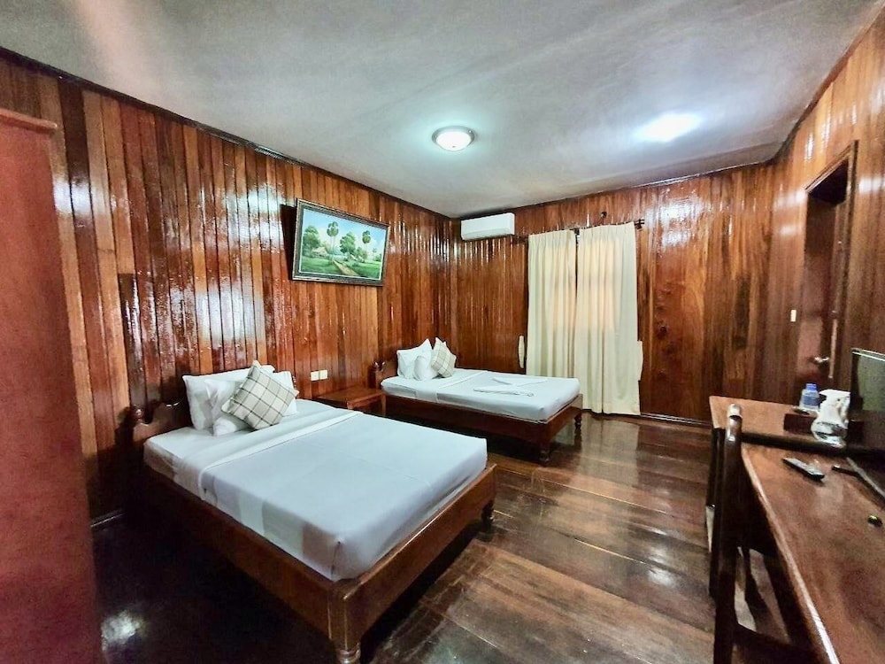 Sam Moon's Hotel Angkor