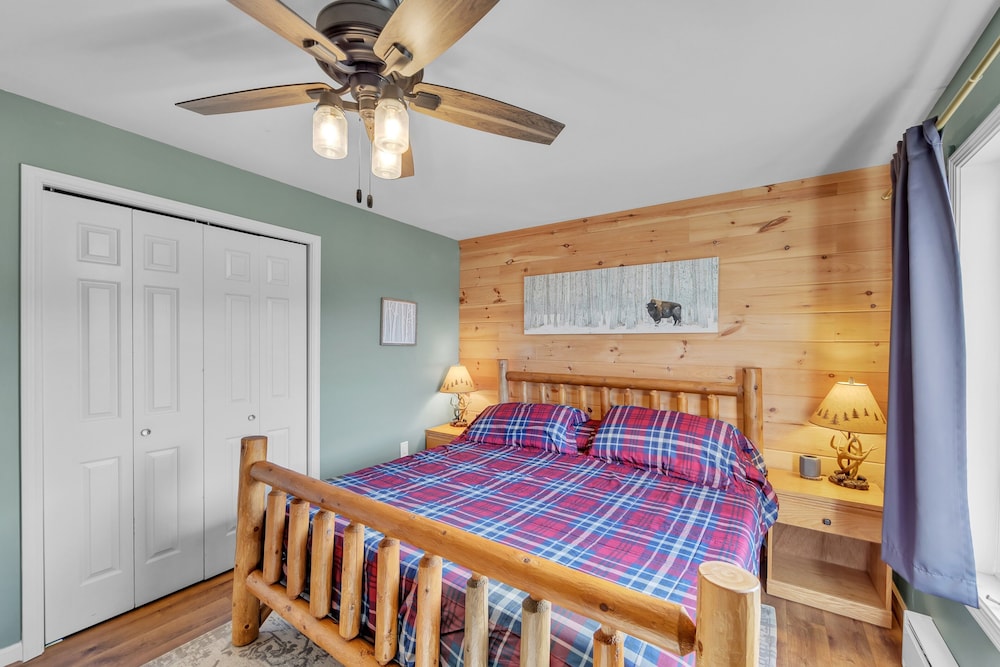 Lies 18n - Cozy & Scenic Mountain Retreat 3 Bedroom Townhouse by The Summit at Gore Mountain
