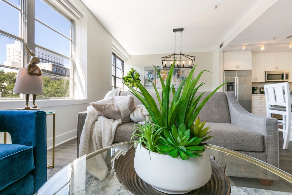 New Orleans Vacations - Modern 4BR Condo in the Heart of NOLA - Property Image 63
