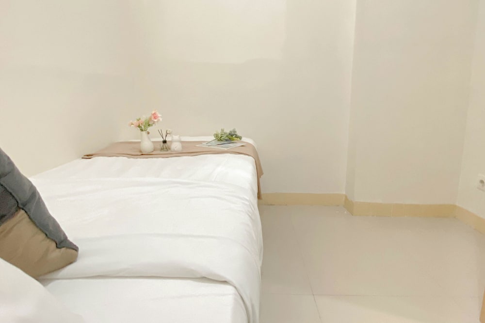 Comfort Living 2Br Green Pramuka City Near Mall Apartment view 3