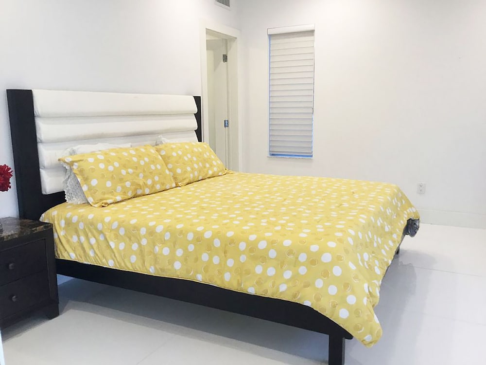 5 Bedroom Homes in Miami Beach by TMG