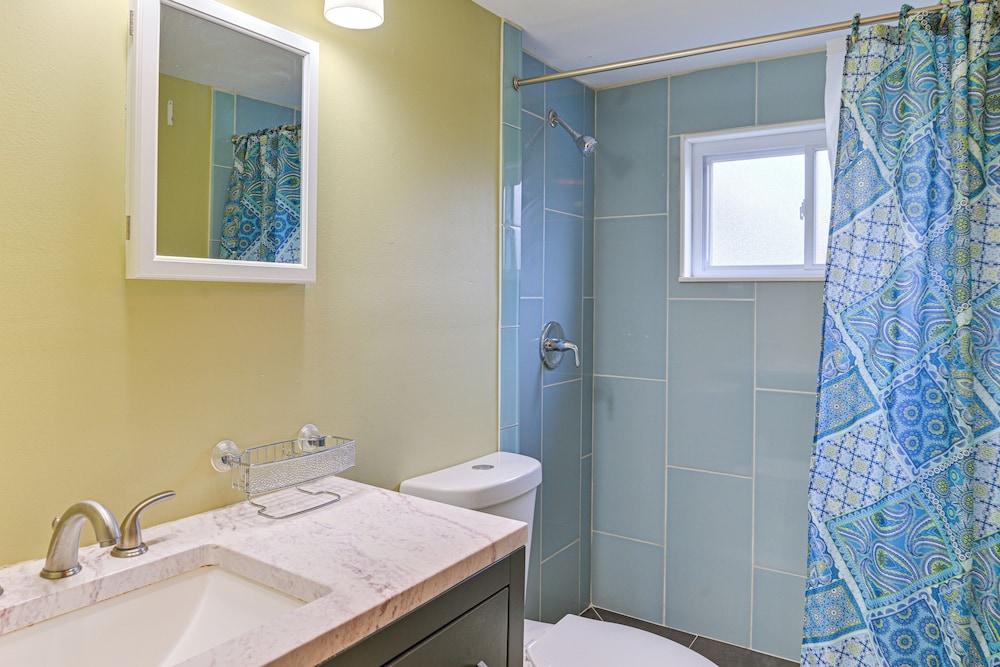 2 Mi to UBS Arena: Wfh-friendly Couple's Retreat