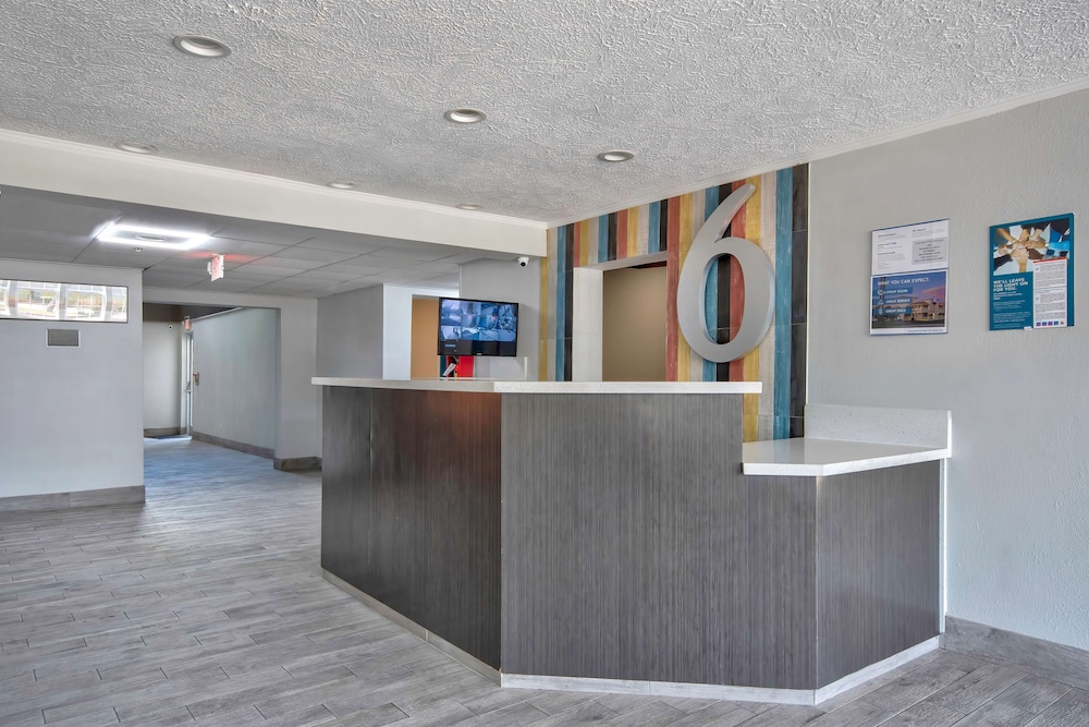 Motel 6 Stafford, TX – SW Houston - Sugarland view 2