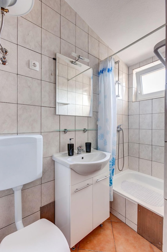 Podstrana Vacations - Big - sea View - A1 - Property Image 5