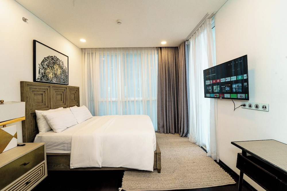 Serenity Luxury Private Pool Villas - Free One Way Airport Shuttle