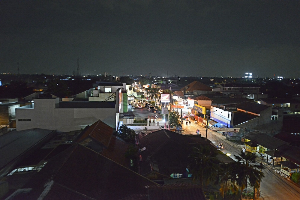 Full Furnished Room at Caman next to hotel view 4