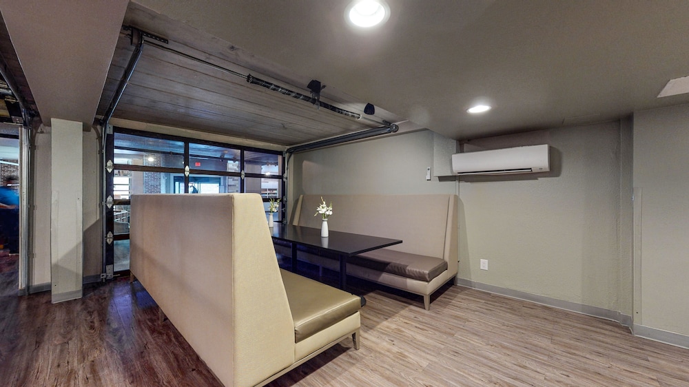 voco College Station Aggieland by IHG