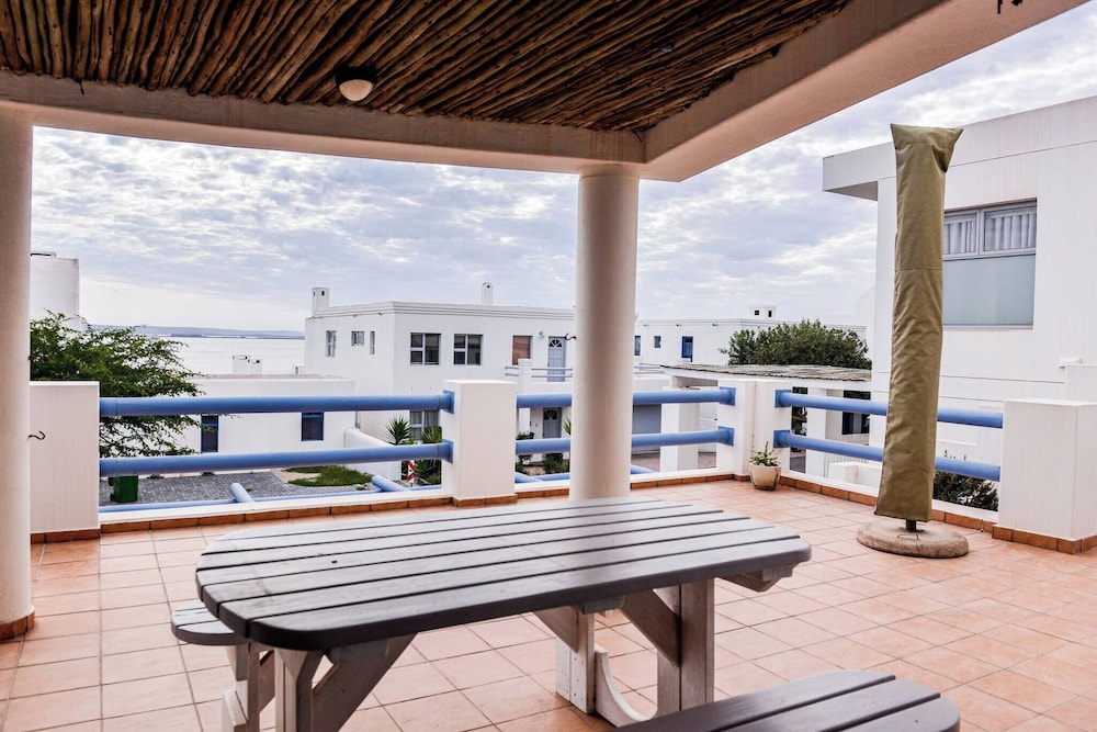 Charis to Theo - Relax in Style at This 3-bedroomed Langebaan Holiday House