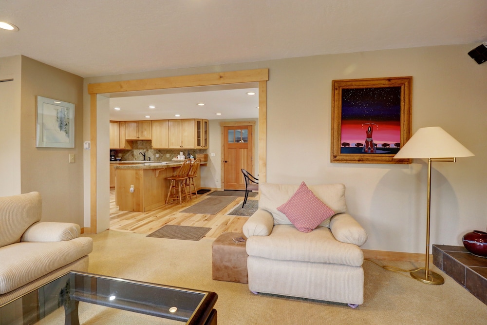 1250 Willow Grove 3 Bedroom Townhouse