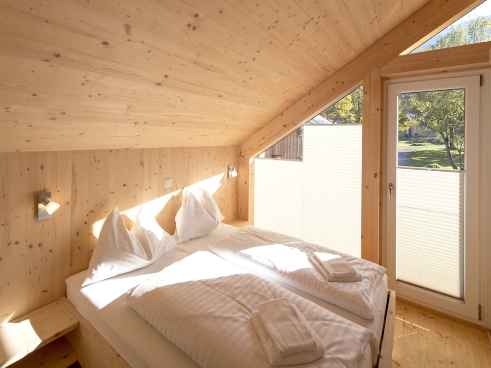 Chalet With Whirlpool tub