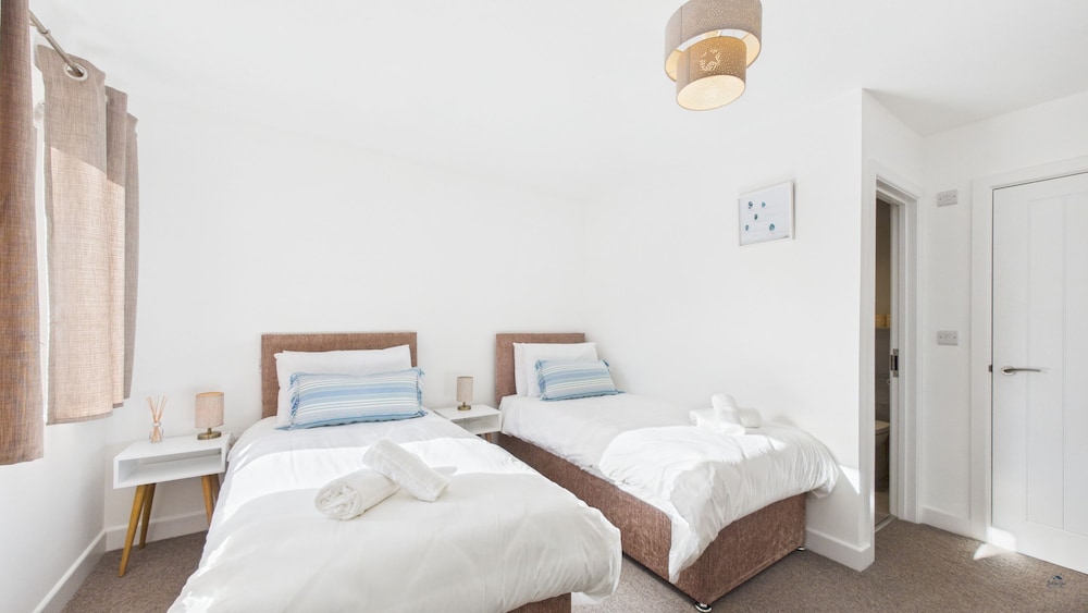 Union Road Where Coastal Calm Meets Conscious Living