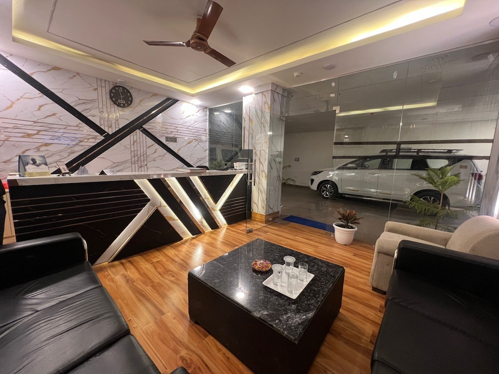 Hotel AeroFly Stay by KDSON