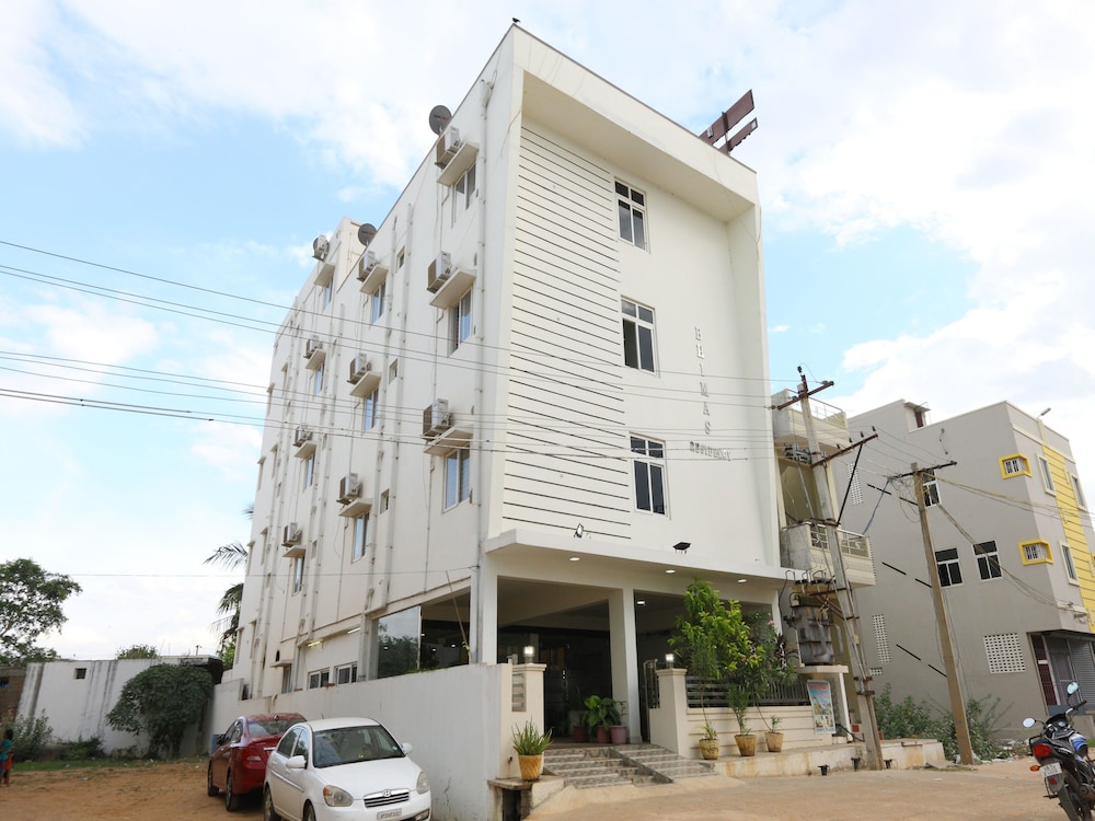 OYO 15601 Bhimas Residency