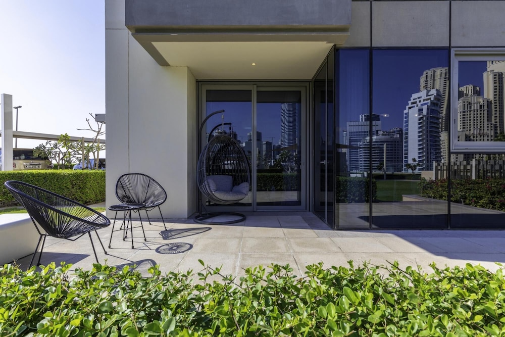 Serene Apt w Large Patio Cls to Bluewaters JBR