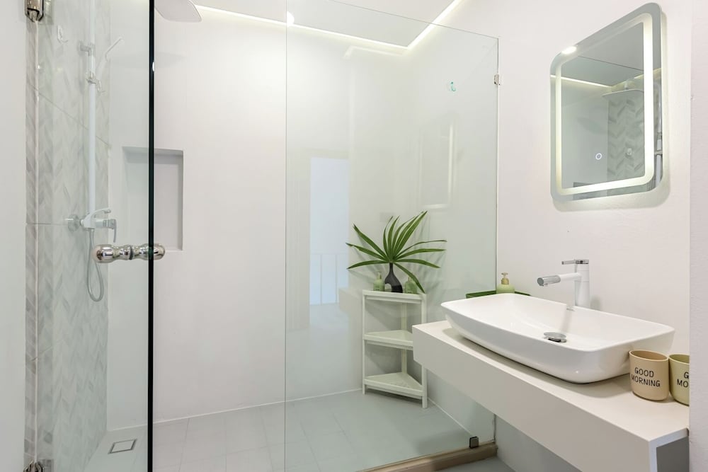 Zen Style Pool Access Townhouse