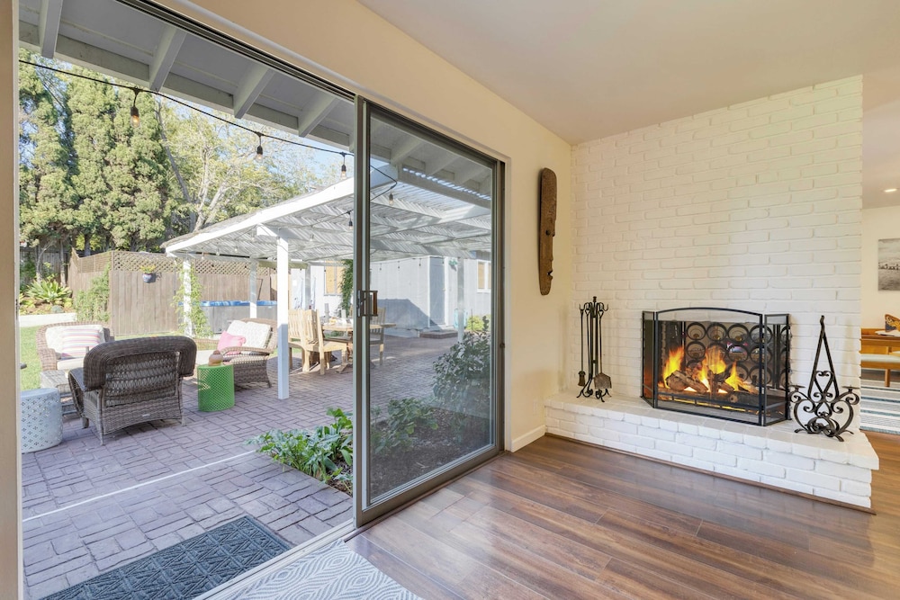 Hummingbird Haven by Avantstay Dog-friendly, Near the Beach, Huge Yard+hot Tub