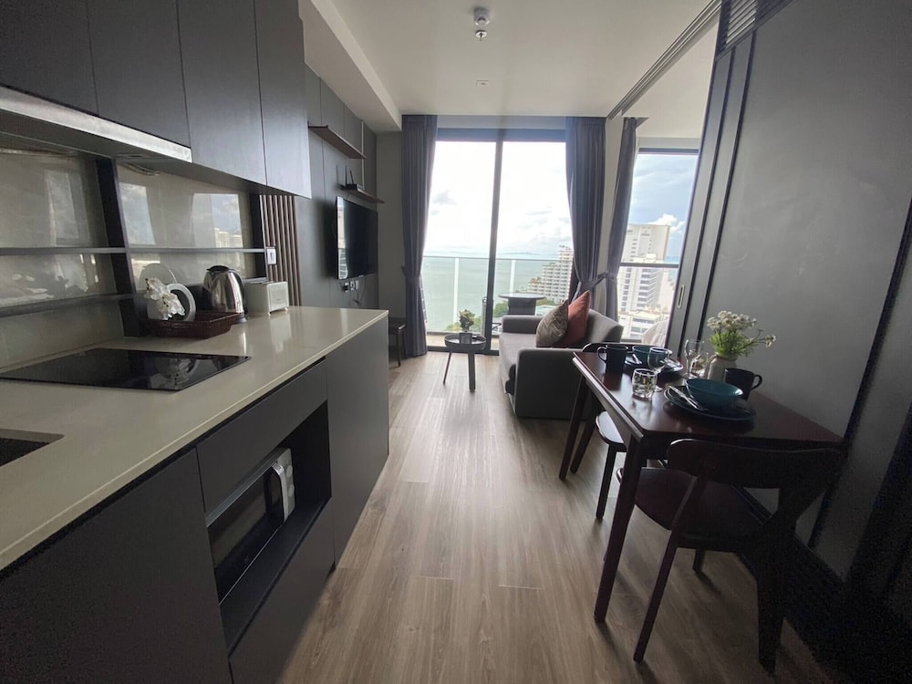 Sea View High Floor - Breathtaking Views