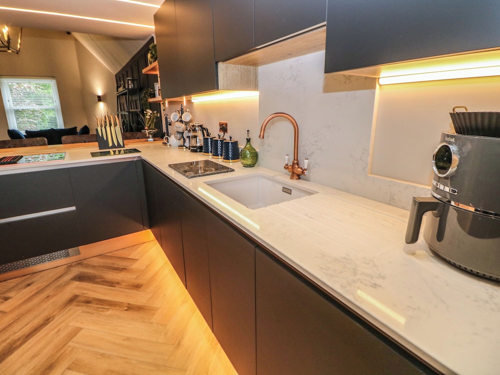 Netherdale Penthouse