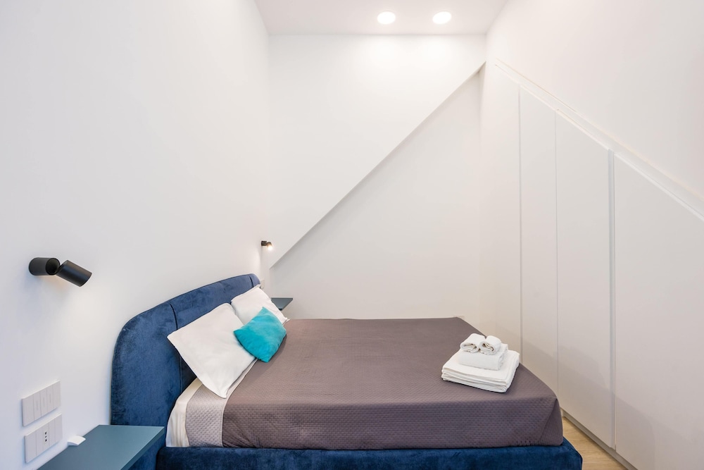 Bisicool Boutique Apartment by Napoliapartments photo 3