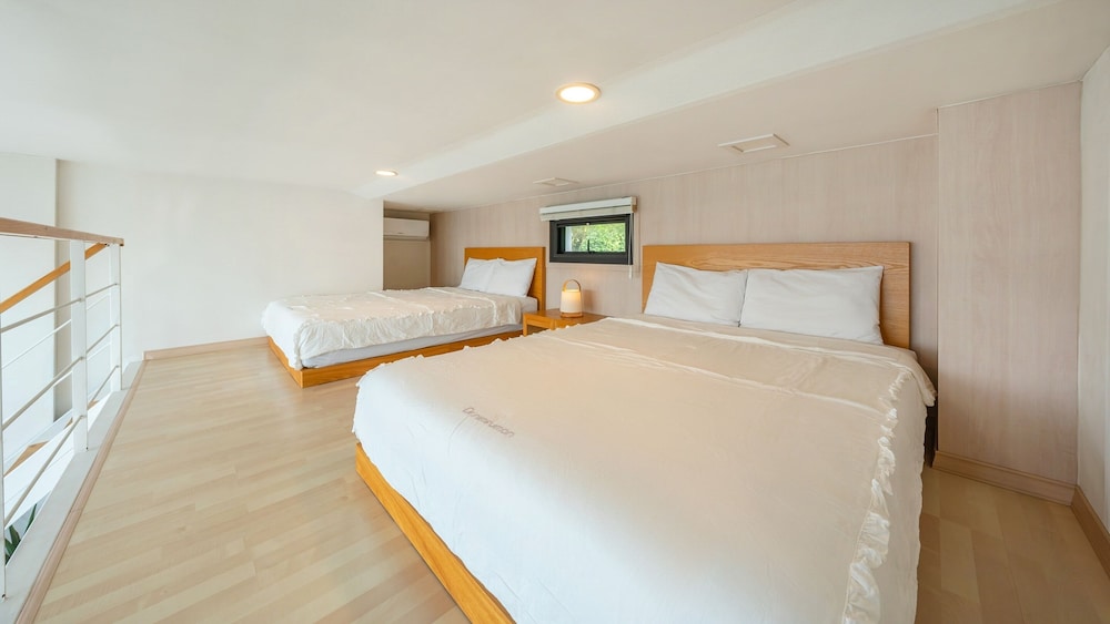 Yeosu Sorrr Spa Oceanview Pension
