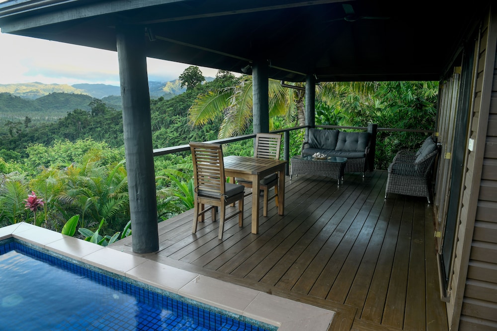 Emaho Sekawa Resort