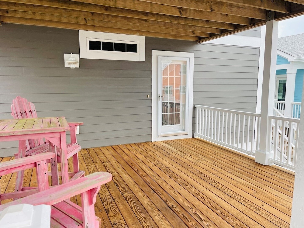 Compass Rose 4 Bedroom Home by RedAwning