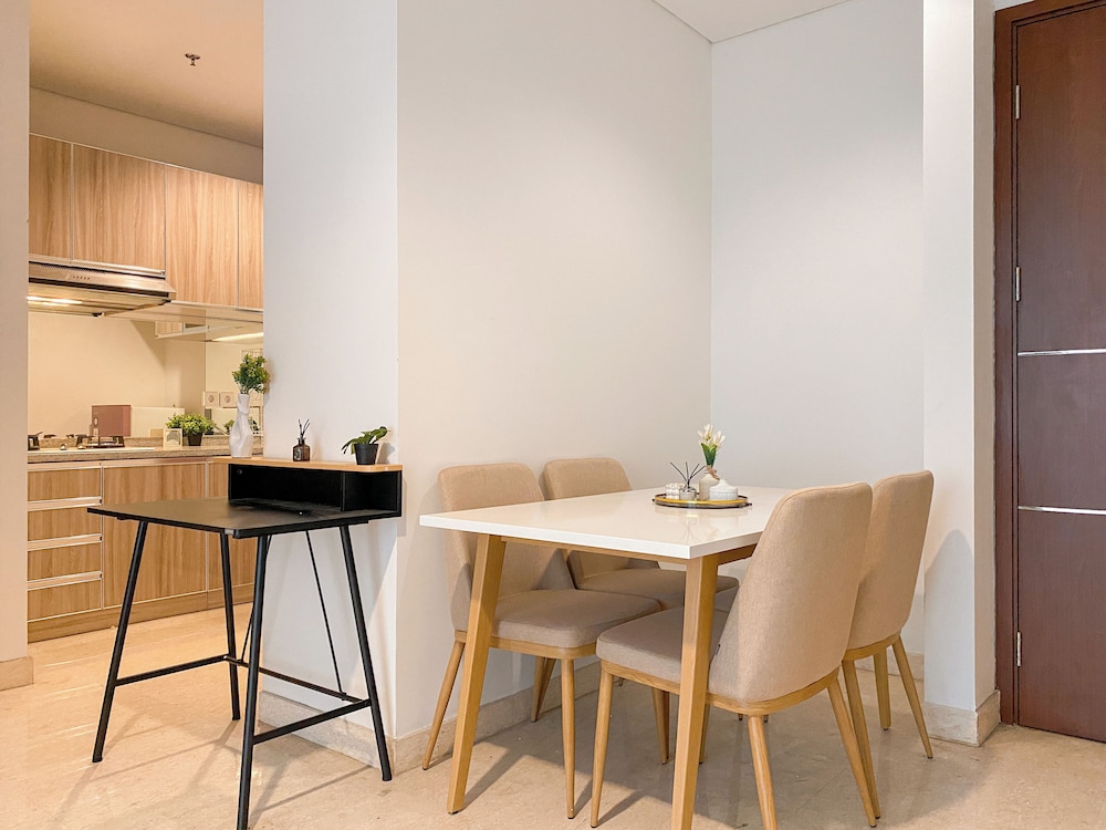 Homey 2Br Apartment At Lucky Tower Residence