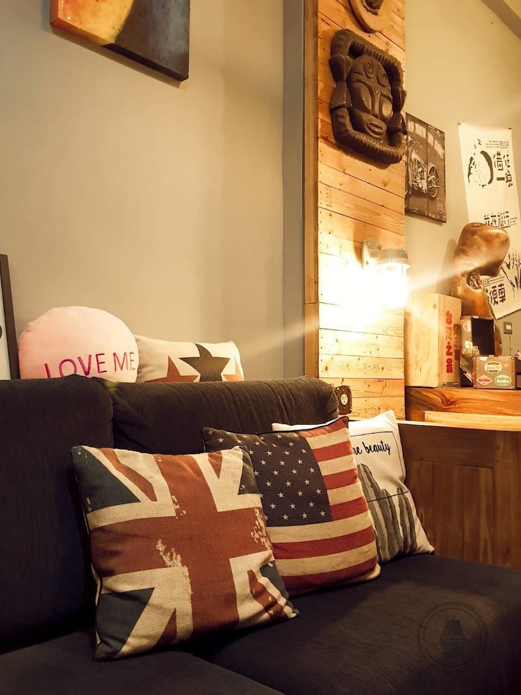 Corner House - Hostel