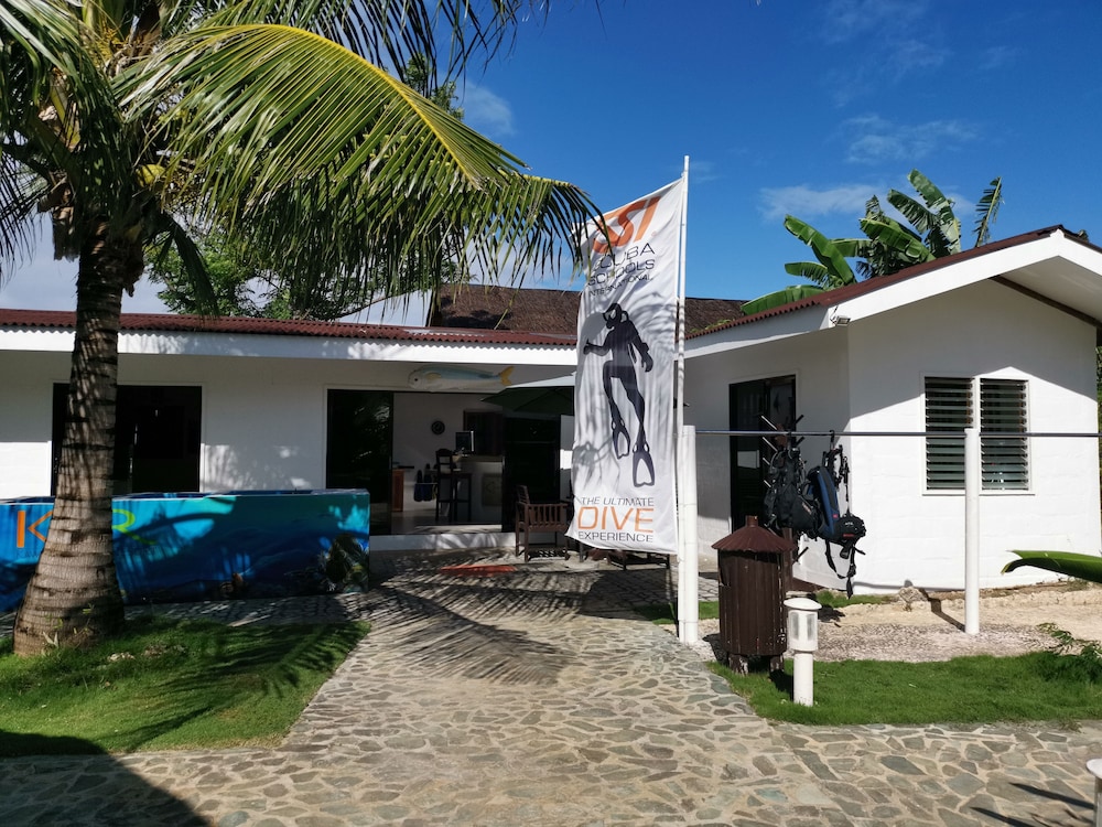 Kawayan Holiday Resort