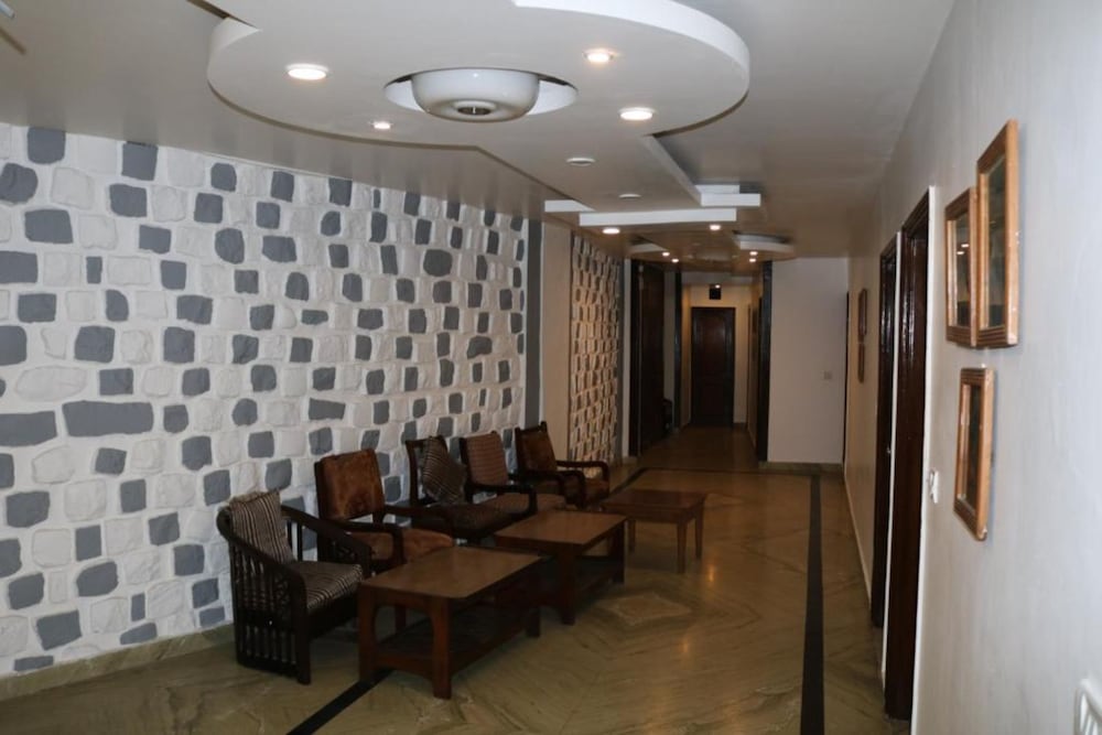Goroomgo Mall Road Abhinandan Mussoorie view 2